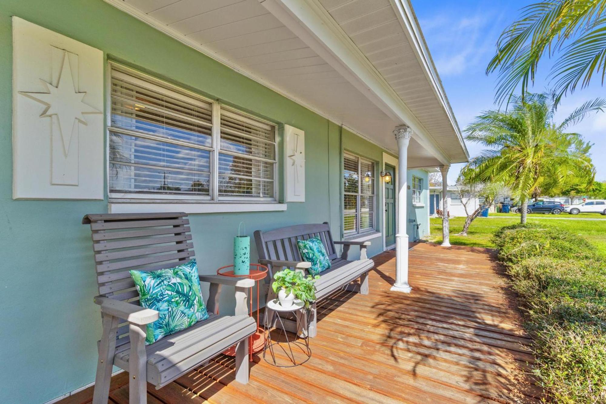 Relaxing Pool Home For Family Getaway Close To Tampa Zoo, Busch Gardens, Restaurants And Shopping! エクステリア 写真